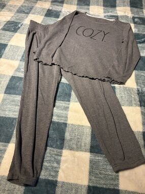 Rae Dunn pj set, great condition.
